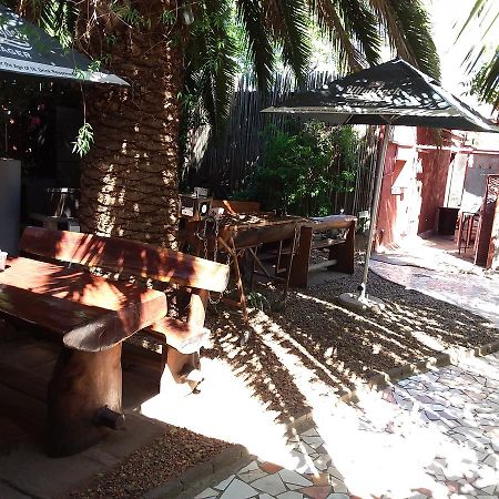 Larona Inn Mafikeng Exterior foto