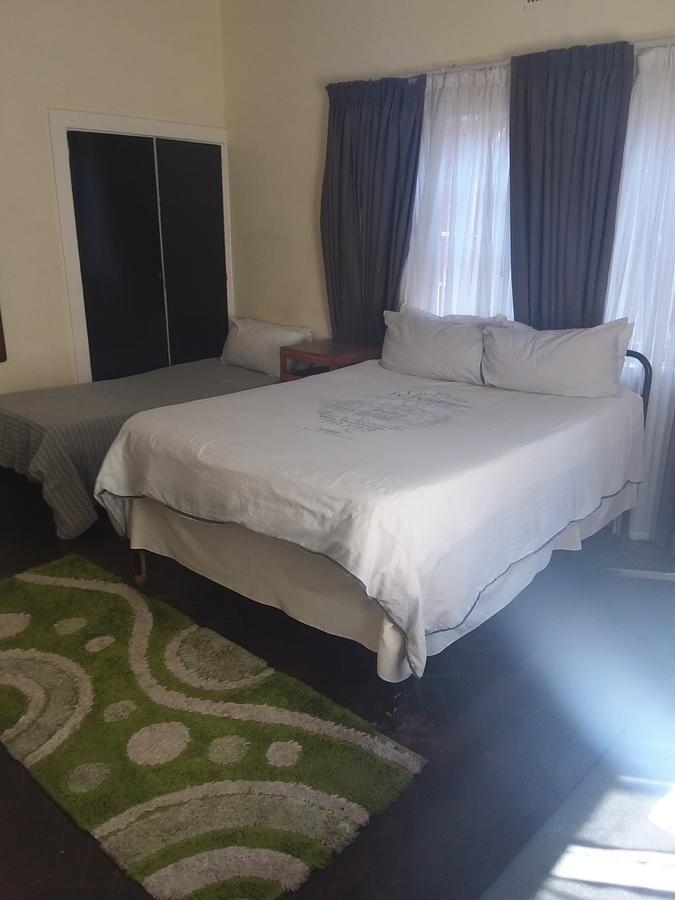 Larona Inn Mafikeng Exterior foto